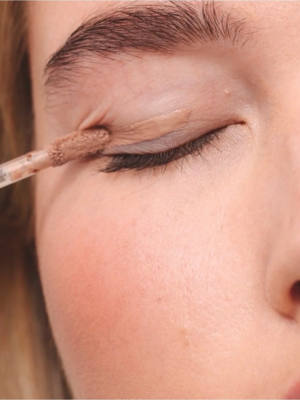 ILIA Cream-to-Powder Eyeshadow - Cork (Taupe)